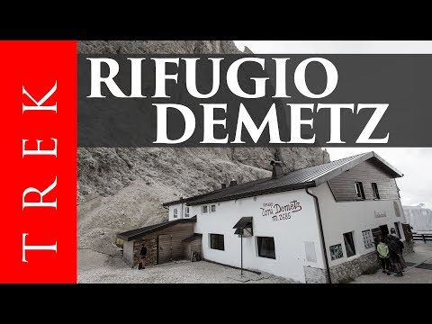Giro attorno al Sassolungo partendo dal Passo Sella e passando per i rifugi Demetz, Vicenza e Comici
