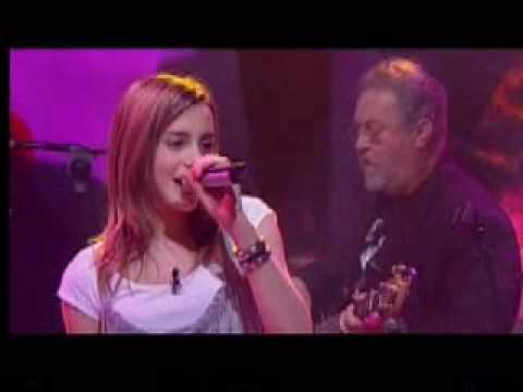 Nika Turkovic feat Blak Twang Putujem Garage from HRT TV shov 2009