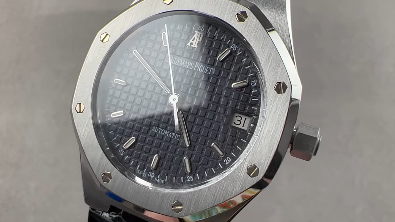 Audemars Piguet Royal Oak 14800ST.OO.D009XX.01 Audemars Piguet Watch Review