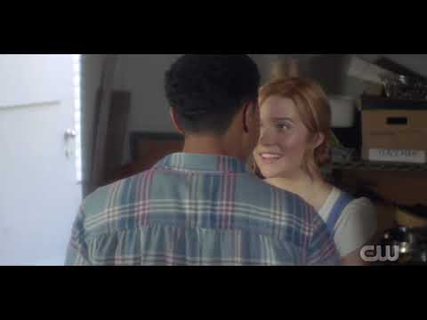 Interracial kiss - Nancy Drew 4