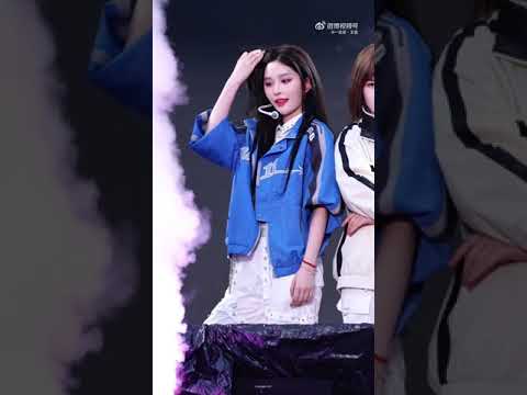 SNH48 Wang Yi (Fancam) Honor of Kings E-sport party Music Festival Performance (04.05.25)