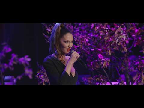 Adelina Ismaili - Ushtrinë Time, Kartolinë nga Kosova | T7