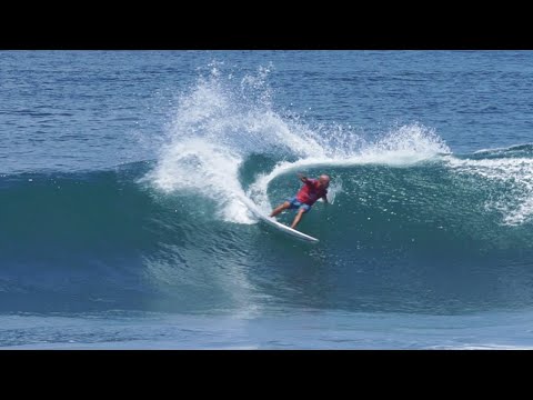 Kelly Slater is BACK - Dominating Keramas