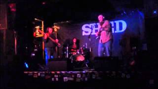 Hobo Low - Cut My Wings by Seasick Steve - Live at The Shed, Leicester.