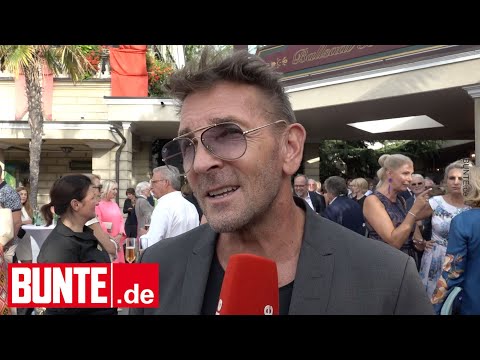 "Der Bergdoktor"-Star Mark Keller – Privat sind sie Freunde: Er verrät, was er an Hans Sigl schätzt