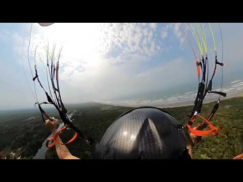 Ninho dos Condores voando no Litoral !!!