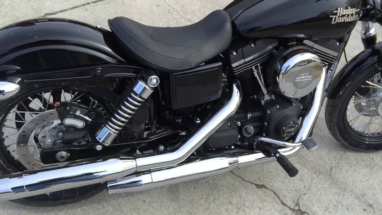 Harley Davidson Street Bob 2015 stock.