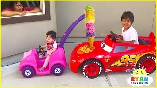 Ryan&#39;s Drive Thru Pretend Play Restaurant on Kids Power Wheels!!!