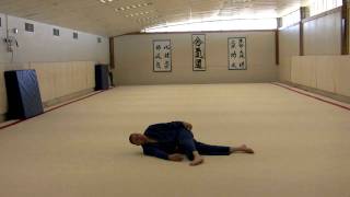 Kneeling Roll