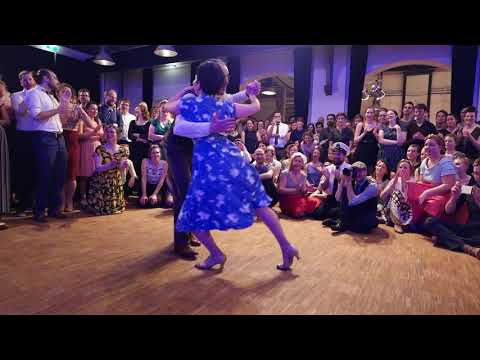 Harbour Hop 2018 - Saturday party jam circle with Lester's Blues