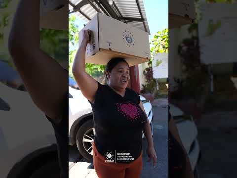 Entregan paquetes escolares en San Miguel