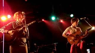 Scars on Land - Kings of Convenience (La Trastienda)