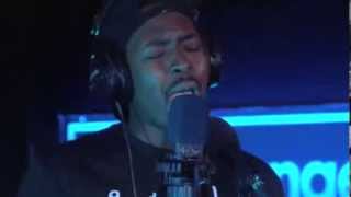 Suli Breaks covers Bob Marley&#39;s No Woman No Cry at BBC 1xtra Live Lounge