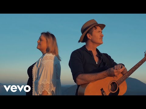 Luke O'Shea, Lyn Bowtell - Sing Me A Story (Official Music Video)