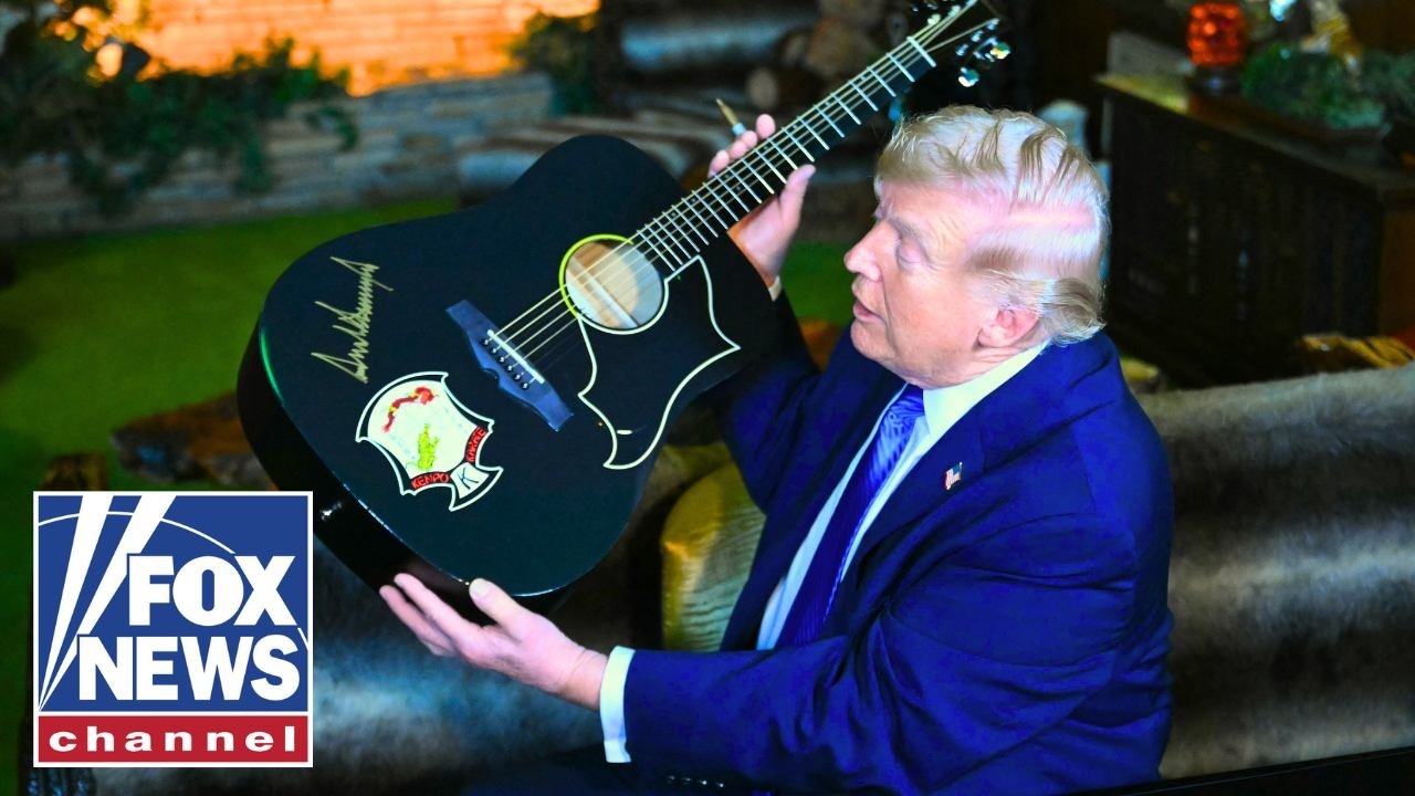 Trump visits Graceland: Elvis would be 'VERY HAPPY' about this
