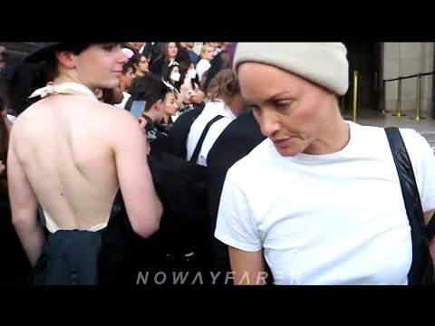 Actress Amber VALLETTA, Stealth mode: ON ✔️ @ Maison MARGIELA fashion show, Paris July 6th 2022