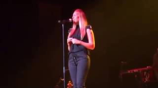 2015 Colbie Caillat Live &quot;If You Love Me Let Me Go&quot;