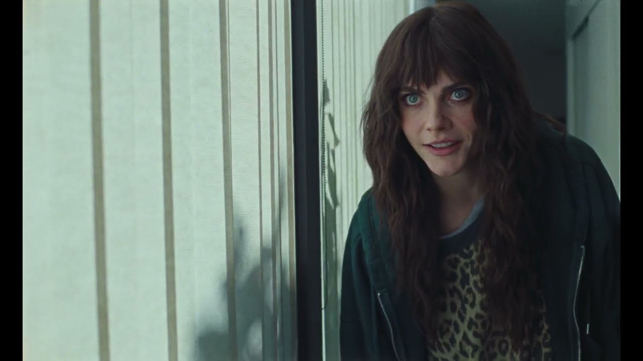 Cara Delevingne mit dem Titel 'Crazy Baby' / Video ((jetzt ansehen))