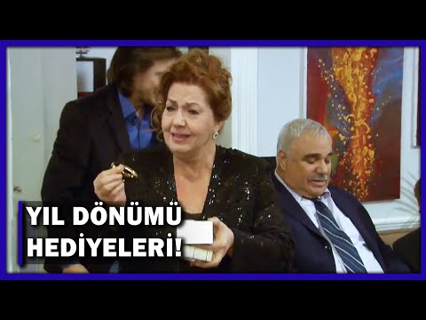 Necla'dan Anne ve Babasına Evlilik Yıl Dönümü Hediyeleri! - Yaprak Dökümü 173.Bölüm