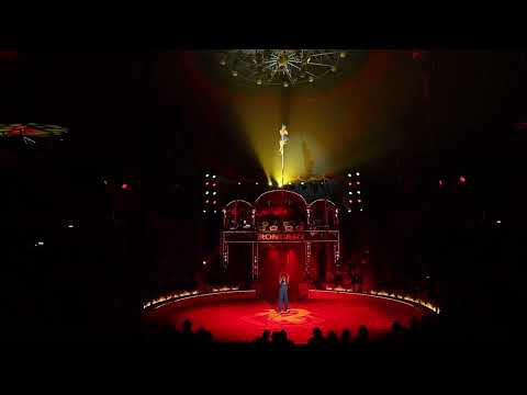 Circus Roncalli premiere with “ARTistART” in Munich