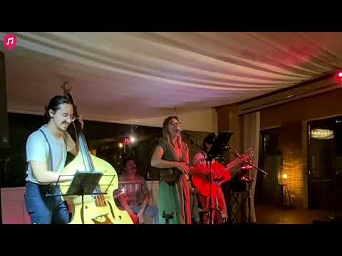 Pop Folk Wedding Band in Lombardy, Italy - The Honey Crew