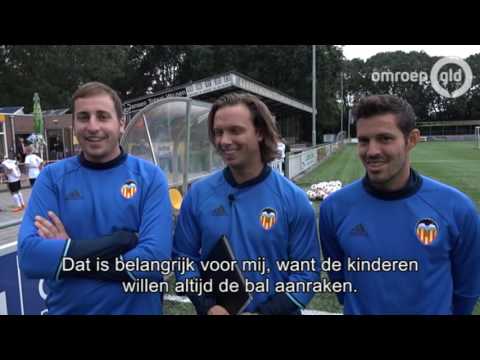 Voetballers uit Zevenaar trainen met Spaanse jeugdtrainers van Valencia CF