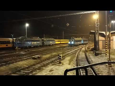 Plecháči, elektrické lokomotivy řady 242 a posun (FHD)