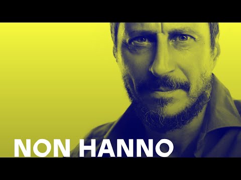 Luca Bizzarri, abbiamo un grosso problema.