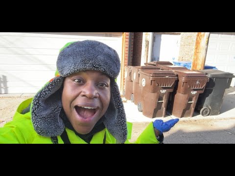 Dumpster Diving LIVE and this turned into a full-on score 💥