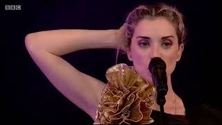 ST.VINCENT // 2014-06-29 Glastonbury - Your Lips Are Red