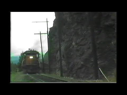 1109. SOUTHERN PACIFIC SP 9484 at Tunnel # 21 above Prior Oregon on May 27 1990 with 8  freight eng