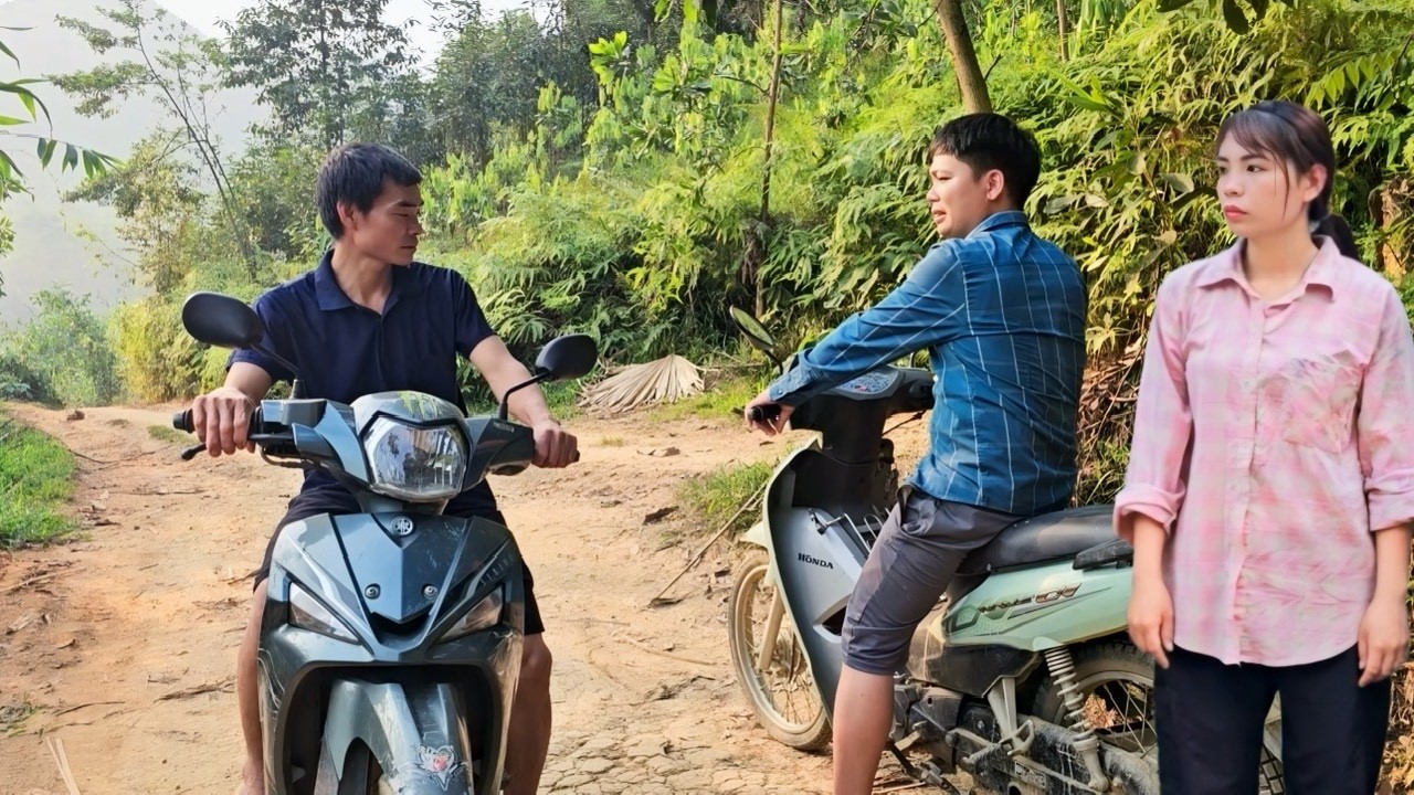 Thanh's father came again and demanded a large sum of money from Thanh