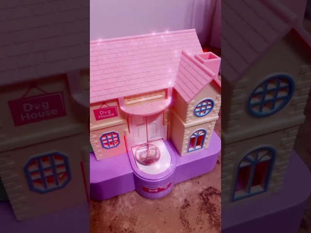 Vídeo relacionado con Caja de Ahorro de Dinero, un Cachorro Divertido Dinero Piggy Bank Light Music Villa Music Bank Villa Banks Lucky Dog House House de Perros Afortunados Automáticamente Swallows Monedas Robando