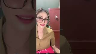 Download lagu bigo live hot mom tante tari gurunya gini sih betah #bigolive #tiktok #tiktokviral #trending mp3 Download lagu bigo live hot mom tante tari gurunya gini sih betah #bigolive #tiktok #tiktokviral #trending mp3