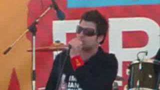 Small Mercies - Beautiful Hum live Bridge to Brisbane