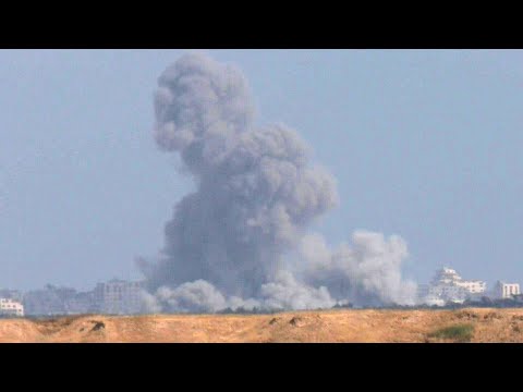 Smoke billows over central Gaza following Israeli air strikes | AFP