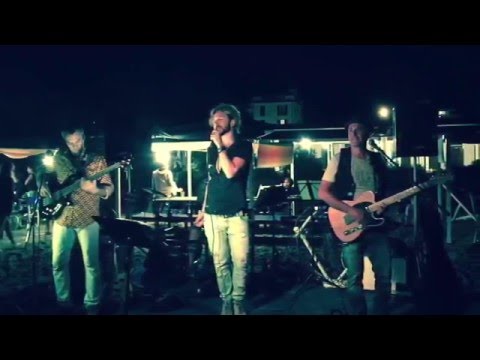 Overbeat Band LIVE (Love Foolosophy + Cosmic Girl)