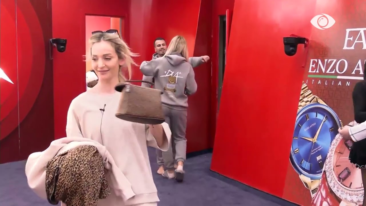 Brikena përqafon Mateon, pas daljes së tij nga 'Shpella'