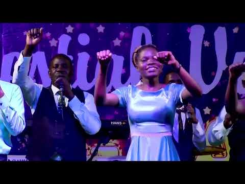 OMUTUKUVU - THE LIVING VOICES CHOIR 