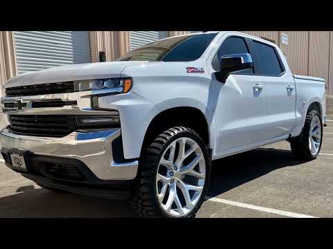 2022 Chevrolet Silverado with 26" Snowflake Wheels