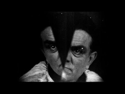 The Seashell and the Clergyman (1928) Germaine Dulac