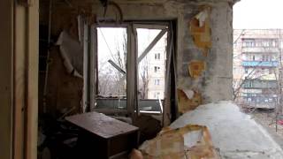 Apartamento destruído no Donbass/Novorrussyia + Fotos (Destroyed apt block in Donbass)