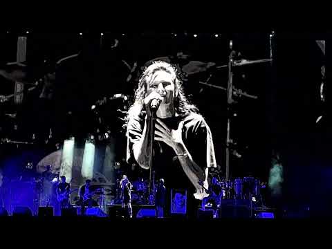 Los Fabulosos Cadillacs (con Valeria Bertuccelli) - Saco Azul. Ferro 13/12/2025. Buenos Aires. 