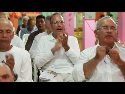 91 Advenimiento Sathya Sai Baba - Bhajan: Manasa Bhaja Re