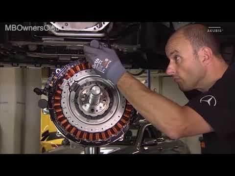Mercedes-Benz S-Class Engine 256.9: How to Replace the Integrated Starter Alternator