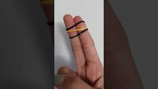how to make a loom bracelet on two fingers ( ⚠️if too fast check comments)#loomband#rainbowloom#loom