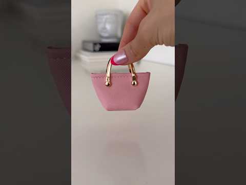 Mini tote bag 👛 #minibag #asmrsounds #bag #pink #minimakeup #mini #shorts #satisfying #whatsinmybag
