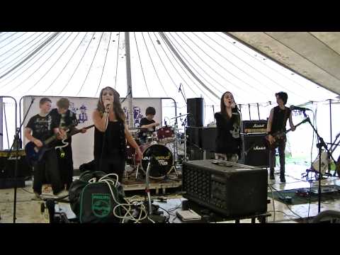 THE WEE BAND playing Don't Stop The Sandman @ Alba West Bike Festival 23 06 12