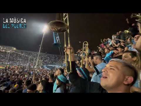 "La Música del Pueblo. Fecha 13 vs Newell's." Barra: Los Piratas Celestes de Alberdi • Club: Belgrano