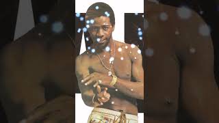 Al Green sings the Beatles’, ‘I want to hold your hand’.